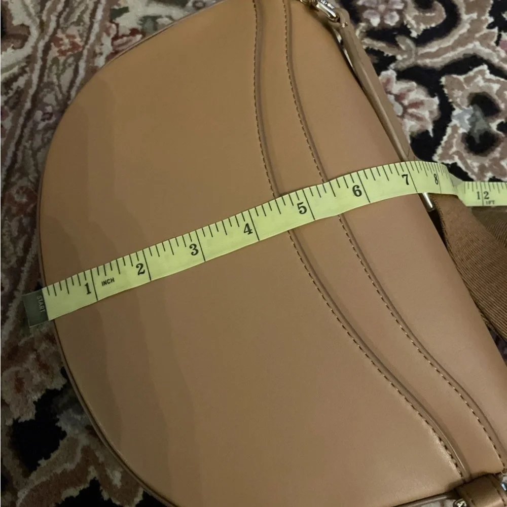 lululemon athletica tan crescent crossbody bag - Picture 7 of 8